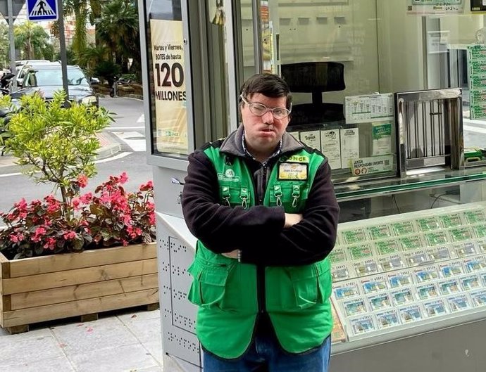 Un acertante se lleva un millón de euros con el Súper11 de la ONCE en Marbella, que vende Juan Jiménez