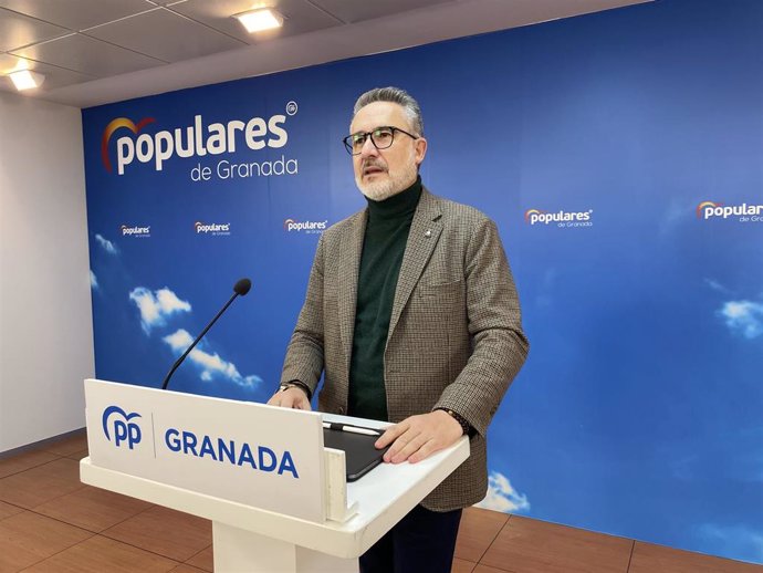 El portavoz del PP en el Ayuntamiento de Atarfe, Antonio Díaz.