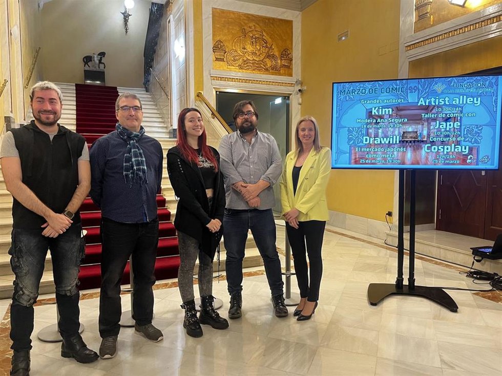 Presentación del IV ciclo Marzo de Cómic, en la sede de Caja Rural de Aragón.