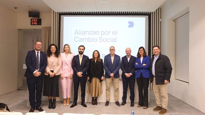 Organizado por el Ayuntamiento de Málaga y Fundación Davante, el acto ha contado con la presencia del alcalde de Málaga, Francisco de la Torre, y el presidente de Fundación Davante, Mario Palomino, quienes han inaugurado la jornada.