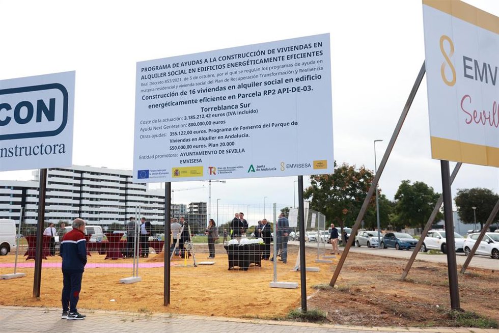 Archivo - Solar destinado a la construcción de viviendas en alquiler social en Torreblanca, como foto de recurso.