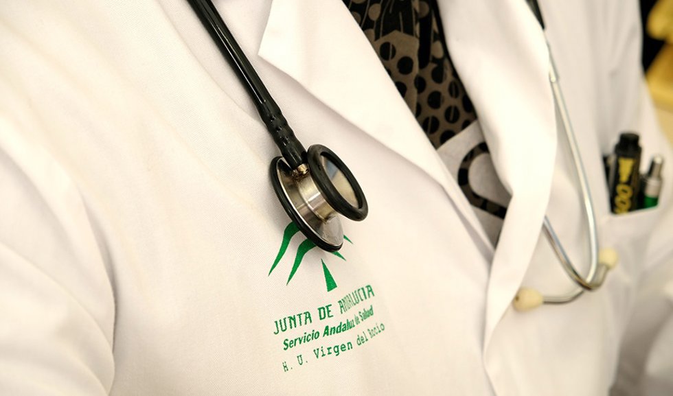 Archivo - Imagen de archivo de un médico andaluz.