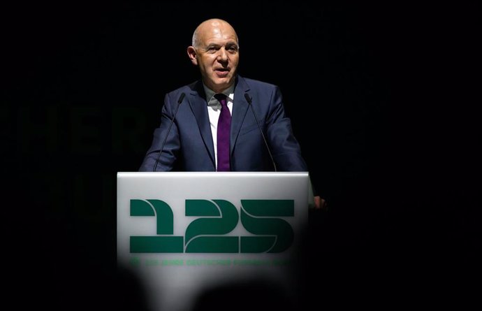 Archivo - El presidente de la Federación Alemana de Fútbol (DFB), Bernd Neuendorf, en un acto por el 125 aniversario de la entidad.  