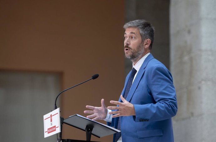 Archivo - El consejero de Presidencia, Justicia y Administración Local, Miguel Ángel García Martín, durante una rueda de prensa tras una reunión, en la Real Casa de Correos