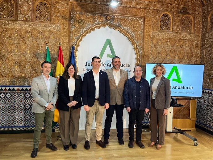 Presentación del taller de pintura de paisaje natural en Cabo de Gata-Nijar (Almería).