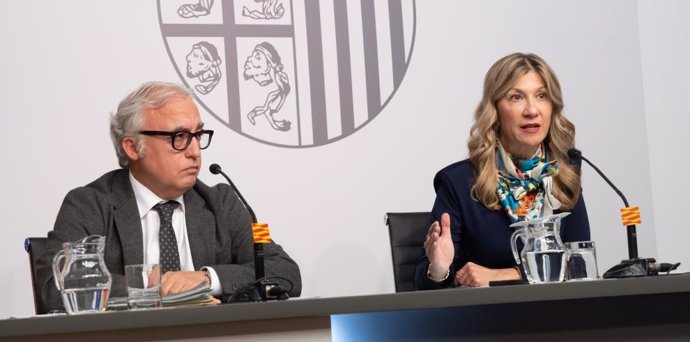 El conseller d'Agricultura aragonès, Javier Rincón, i la vicepresidenta del Govern d'Aragó, Mar Vaquero