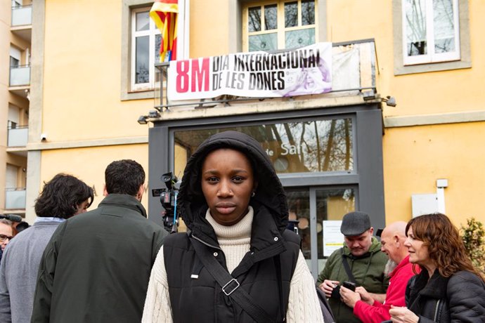 La filla de l'imam desallotjat a Salt (Girona), Henda Diawara
