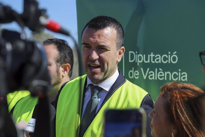 Archivo - El presidente de la corporación provincial, Vicent Mompó, en imagen de archivo