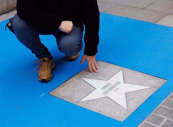 Archivo - Detalle de la estrella del humorista Enrique San Francisco durante la inauguración del renovado 'Paseo del Cine', a 6 de febrero de 2023, en Madrid (España). 