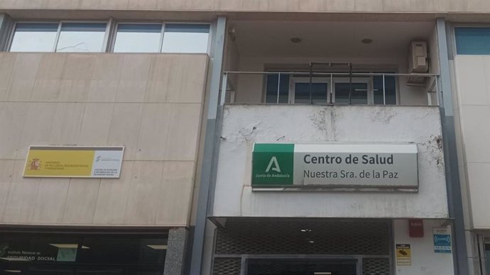 Fachada del centro de salud de San Juan
