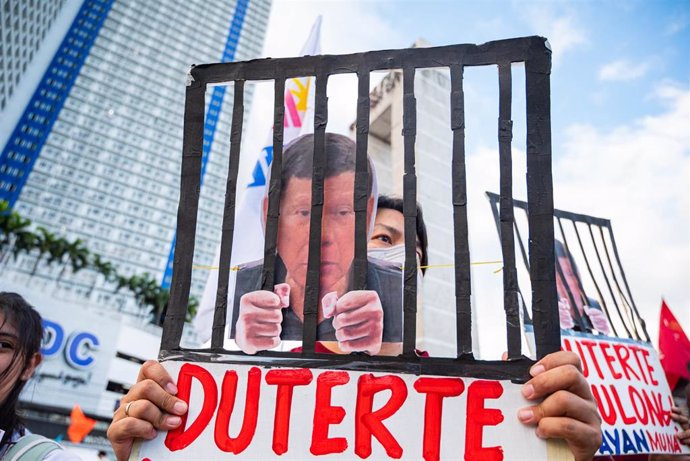 Protesta en Filipinas para celebrar el arresto del expresidente Rodrigo Duterte