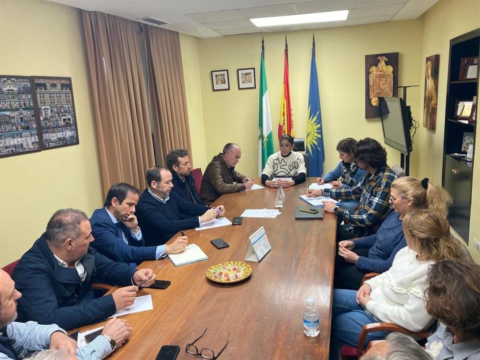 Imagen de la reunión sobre las antiguas VPO de Sedesa