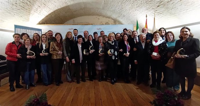 Foto de familia en el acto de Igualdad de la Campiña Sur Cordobesa.