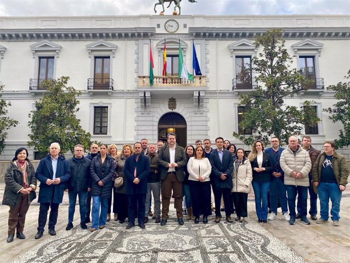 Convocatoria del PSOE sobre la ZBE frente al Ayuntamiento de Granada la semana pasada