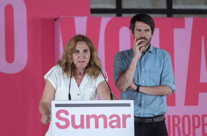 Archivo - La eurodiputada, Estrella Galán, y el portavoz de Sumar, Ernest Urtasun, ofrecen una rueda de prensa en la sede de Sumar, a 9 de junio de 2024, en Madrid (España).