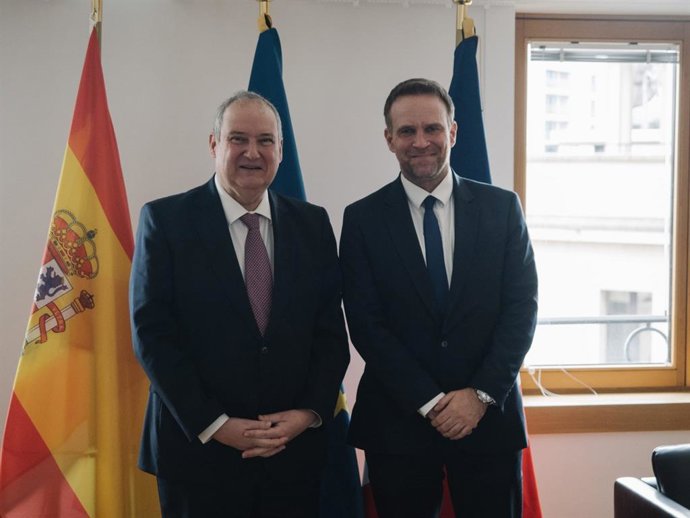 Jordi Hereu con su homólogo francés.