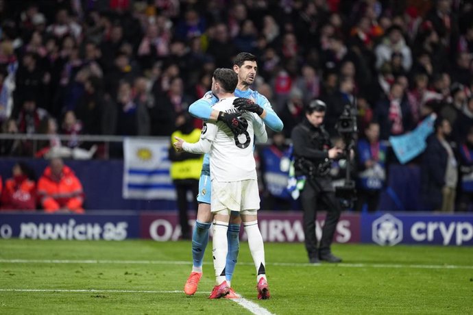 Federico Valverde y Thibaut Courtois