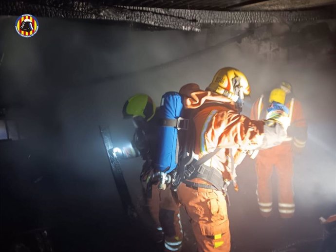 Carpintería incendiada en Utiel