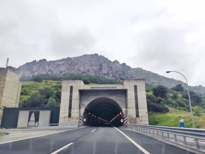 Archivo - Autopista del Huerna.