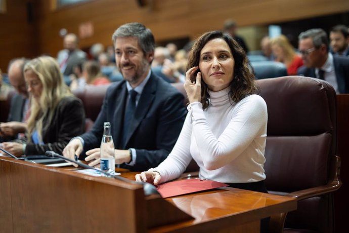 La presidenta de la Comunidad de Madrid, Isabel Díaz Ayuso, en el Pleno de la Asamblea de Madrid.