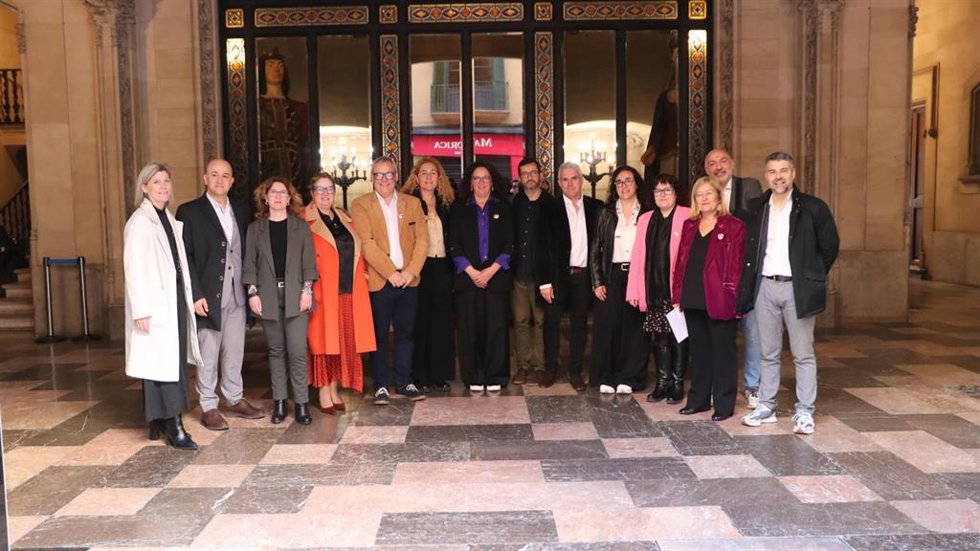 Representantes del PSOE, MÉS per Mallorca y El PI en el Consell.