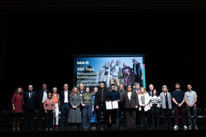 Presentación del manifiesto por la intergeneracionalidad que nace en el marco de BBK Topa