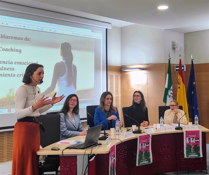 Mesa redonda 'Juntas más visible'.