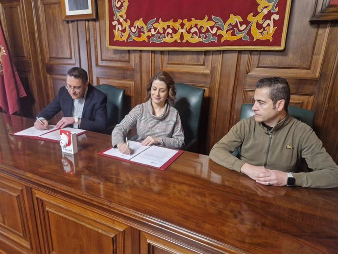 Emma Buj destaca que la Semana Santa es una seña de identidad de la ciudad de Teruel.