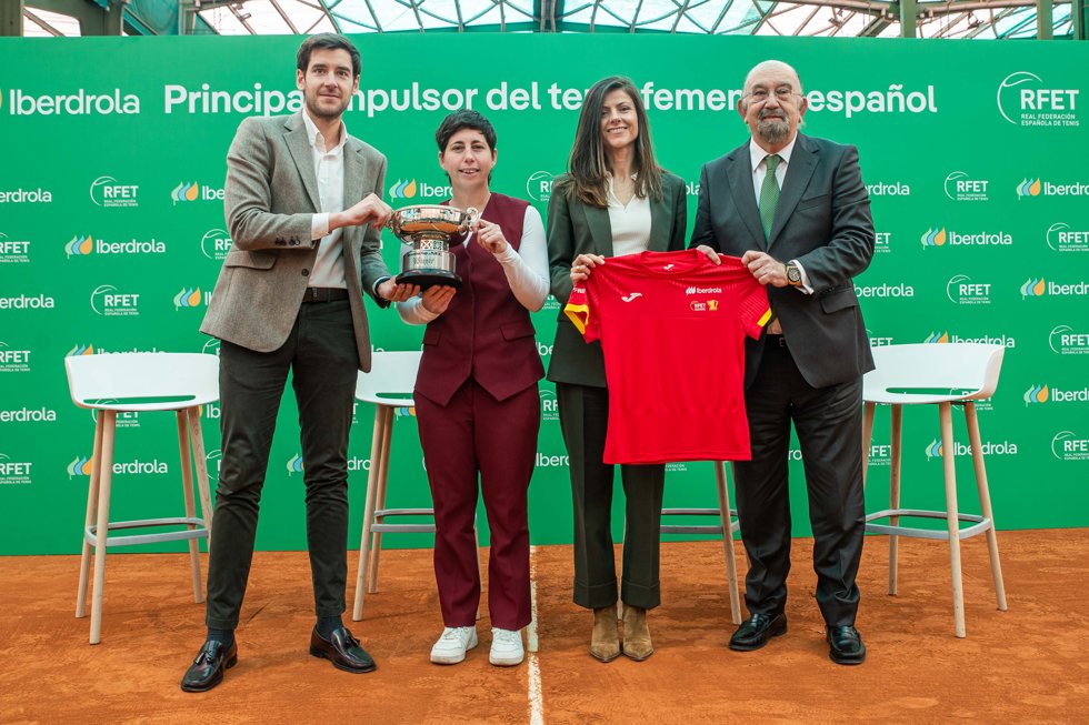 De izda dcha: Fernando Molinero, Carla Suárez, Laura Gil y Miguel Díaz Román