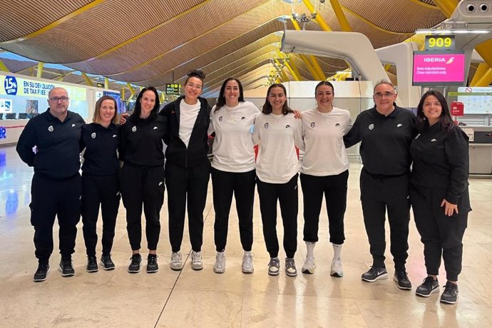 La selección y cuerpo técnico antes de poner rumbo a Tailandia para jugar la Champions Cup de 3x3