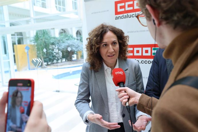 La secretaria gneral de CCOO-A, Nuria López, pide a la Junta una mesa de trabajo para abordar el impacto de los aranceles de Trump en la comunidad.