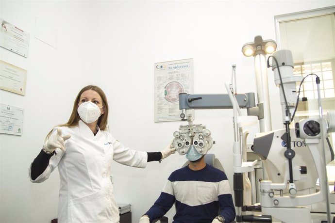 Archivo - ESTABLECIMIENTO SANITARIO DE ÓPTICA