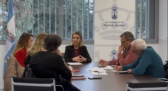 La alcaldesa de Alcalá, Ana Isabel Jiménez, preside este jueves la sesión de evaluación del Pacto por el Empleo.