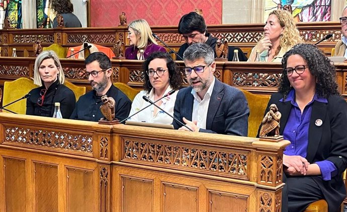 Los consellers insulares socialistas en el pleno del Consell de Mallorca.