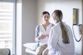 Foto: Experta insta a actualizar planes de estudio y protocolos clínicos para incluir la perspectiva de género
