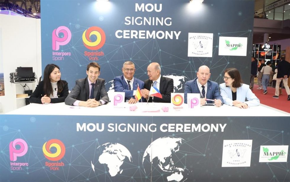 Firma del acuerdo con Filipinas