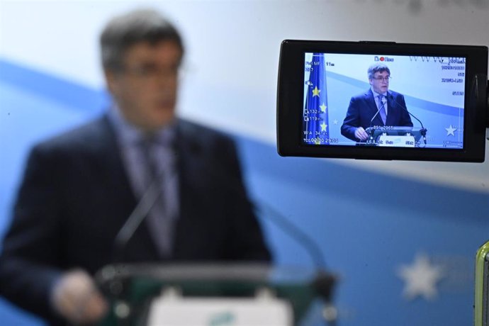 Archivo - El presidente de Junts, Carles Puigdemont,  durante la reunión de la Ejecutiva permanente de Junts, en el Press Club Brussels Europe, a 9 de diciembre de 2024, en Bruselas (Bélgica).