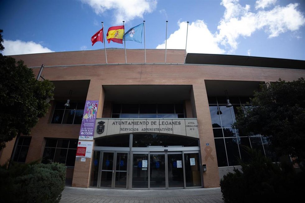 Archivo - Fachada del Ayuntamiento de Leganés, a 8 de marzo de 2024, en Leganés, Madrid (España).