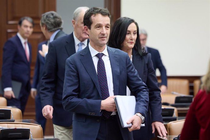 El presidente ejecutivo del Consejo de Administración de INDRA, Ángel Escribano, a su llegada para comparecer ante la comisión Mixta de Seguridad Nacional, en el Congreso de los Diputados, a 13 de marzo de 2025, en Madrid (España).