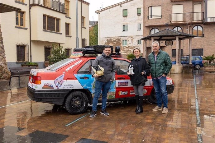 Un Seat Toledo, dos aventureros y 6.000 km de solidaridad