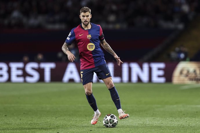 Inigo Martinez of FC Barcelona in action during the UEFA Champions League 2024/25 Round of 16 second leg, match between FC Barcelona and SL Benfica at Estadi Olimpic Lluis Companys on March 11, 2025 in Barcelona, Spain.