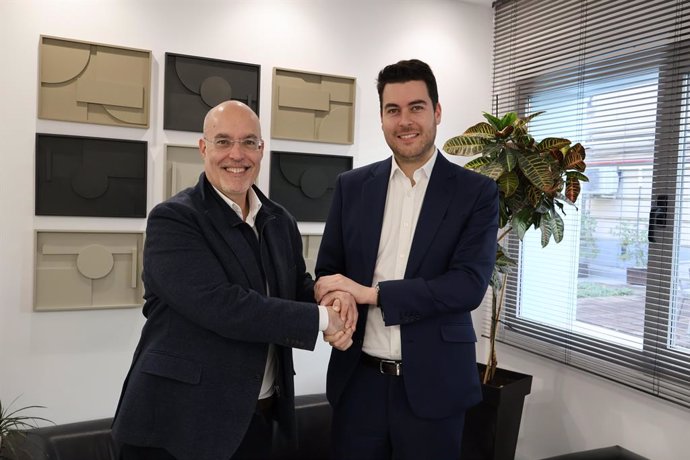 Aedive y IFMA España acuerdan impulsar la movilidad eléctrica entre espacios no residenciales.
