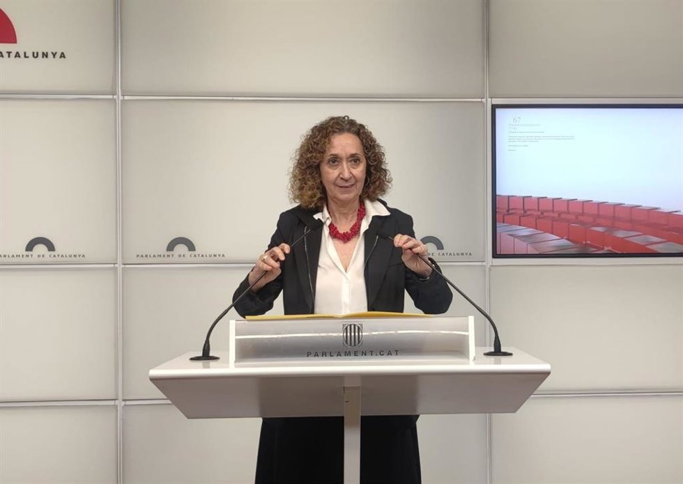 La portavoz de ERC en el Parlament, Ester Capella, en rueda de prensa