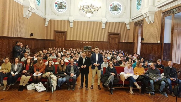 Encuentro con los alumnos de FP beneficiarios del programa Jaén+ VIII.