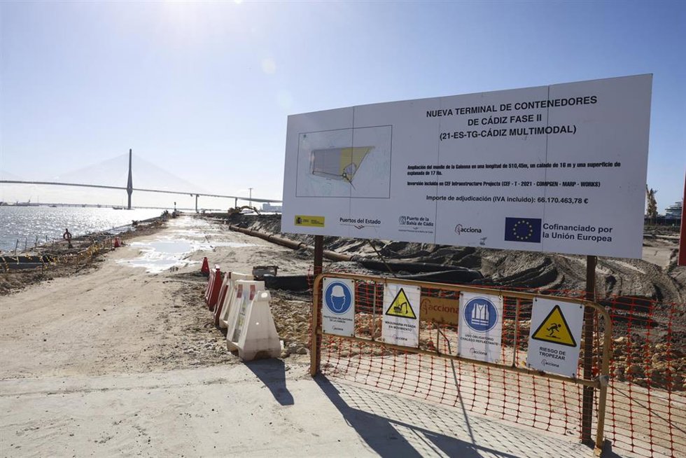 Archivo - Obras de construcción de la fase II de la Nueva Terminal de Contenedores del Puerto de la Bahía de Cádiz.