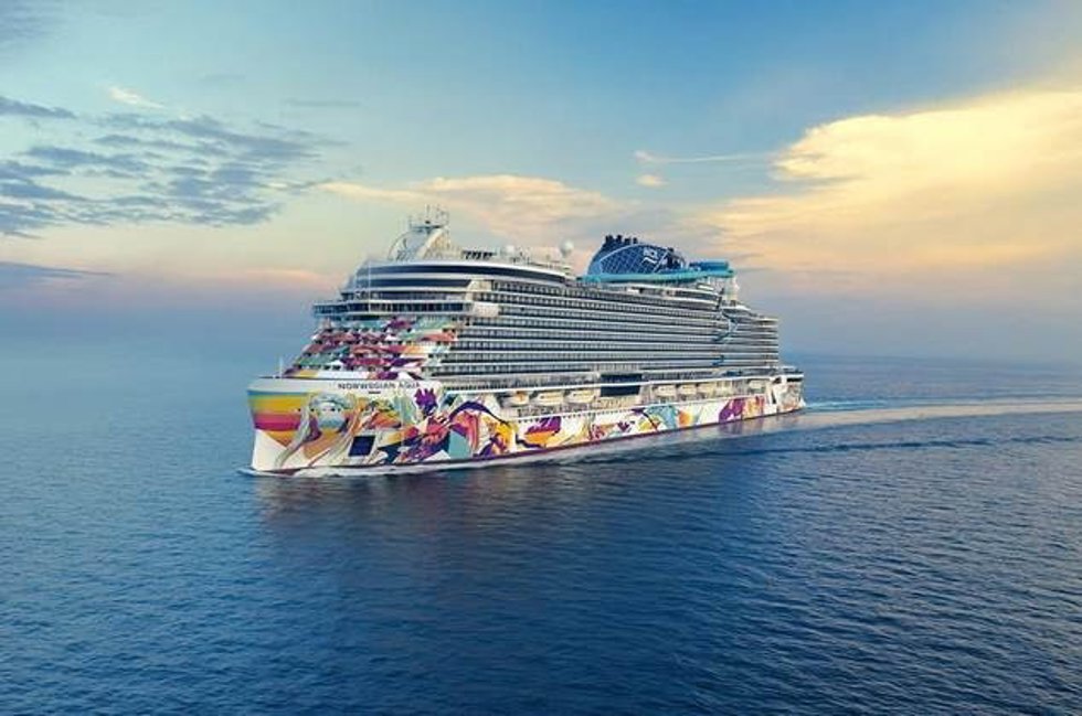 Barco 'Norwegian Aqua'.