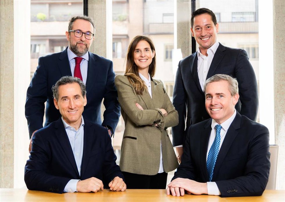 Manuel Mendivil, Co-CEO y CIO, Emilio Hunolt, responsable de Crédito Privado y Portfolio Managers Berchmans Rivera, Beatriz Forero y Javier Cervino.