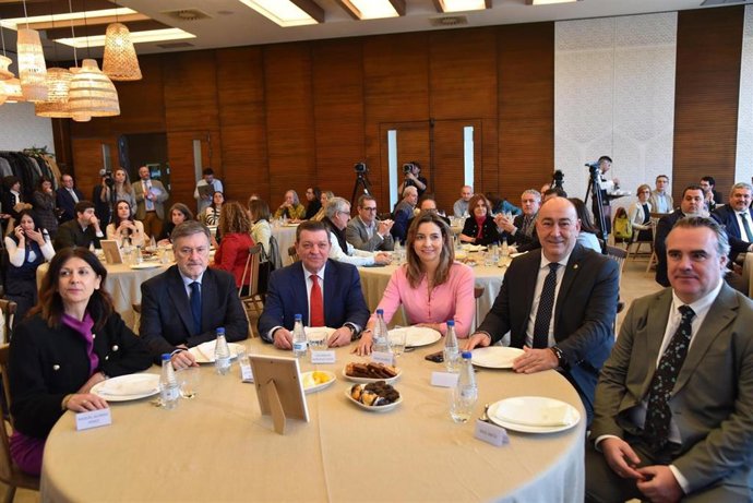 La Junta cubre hasta el 90% de iniciativas de diputaciones, ayuntamintos y ONGs en favor de países desfavorecidos.