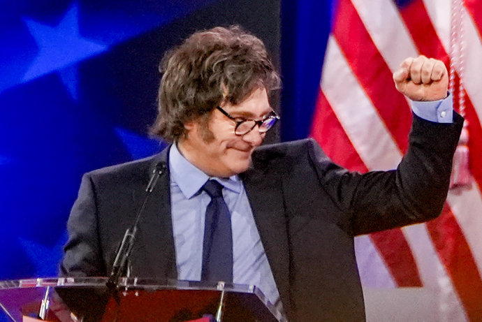 22 de fevereiro de 2025, EUA, National Harbor: O presidente da Argentina, Javier Milei, discursa na Conferência de Ação Política Conservadora (CPAC) de 2025 em National Harbor. Foto: Jen Golbeck/SOPA Images via ZUMA Press Wire/dpa