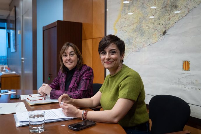 La consellera Sílvia Paneque i la ministra Isabel Rodríguez
